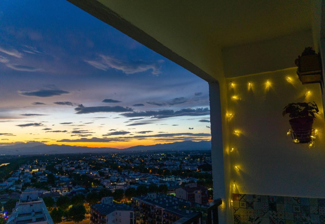 Les Couchers De Soleil A إمبوريابرافا المظهر الخارجي الصورة